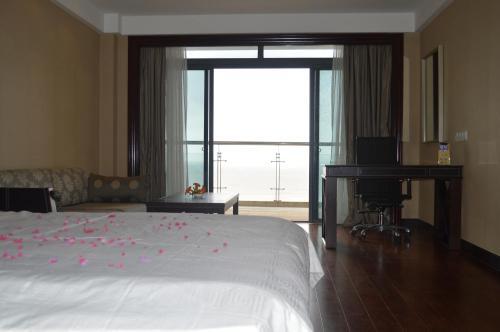 Чжоушань: Lao Cuo Zhai Ren Apartment
