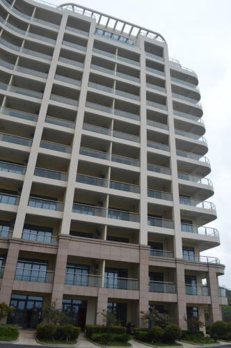 Чжоушань: Lao Cuo Zhai Ren Apartment