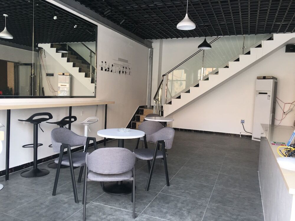 Джиангме: Firstapartment