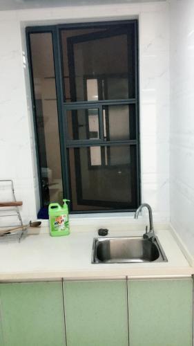 Бэйхай: Silver Bay Sea View Apartment