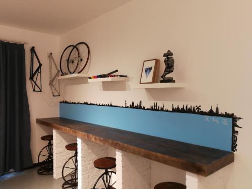 Лешан: Qi She Wu Ru Youth Hostel