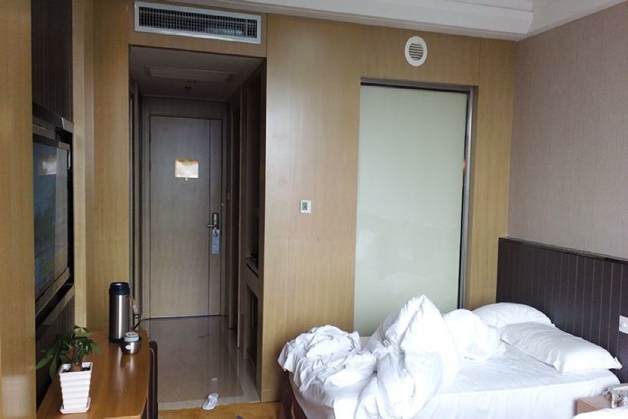 Линьи: Qianxi Yihe Hotel