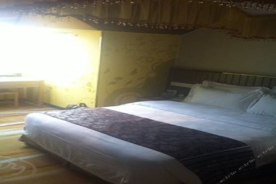 Линьи: Qianxi Yihe Hotel