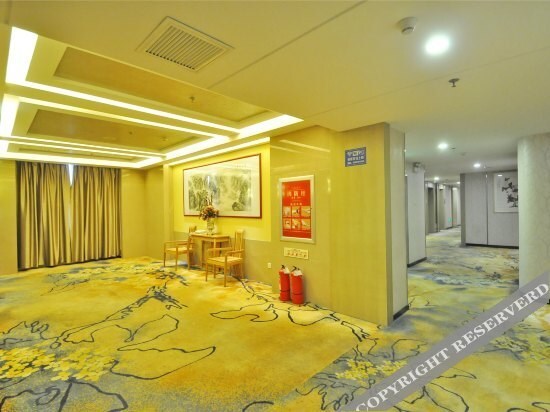 Линьи: Qianxi Yihe Hotel