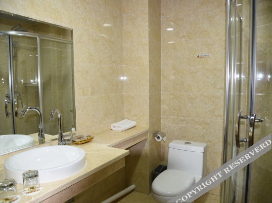 Баодин: Super 8 Hotel (Yixian Chaoyang East Road)
