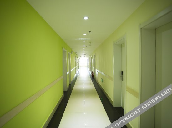 Баодин: Yibai Chain Hotel (Baoding Railway Station)
