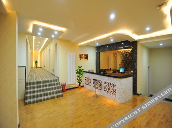 Синтай: Malang Express Hotel