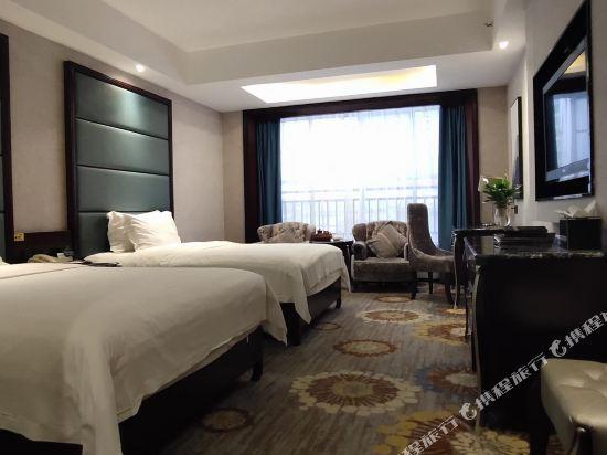 Хуайхуа: Grandness International Hotel