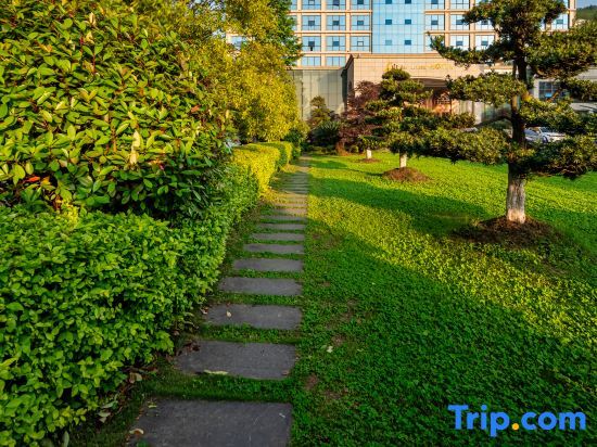 Цзуньи: Lan Jiang Hotel