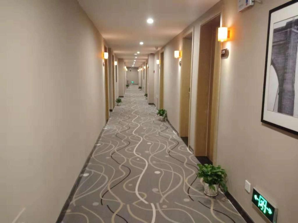 Хандань: 7-day Youpin Hotel (Shexian Longshan Street Beiguan Elementary School Shop)
