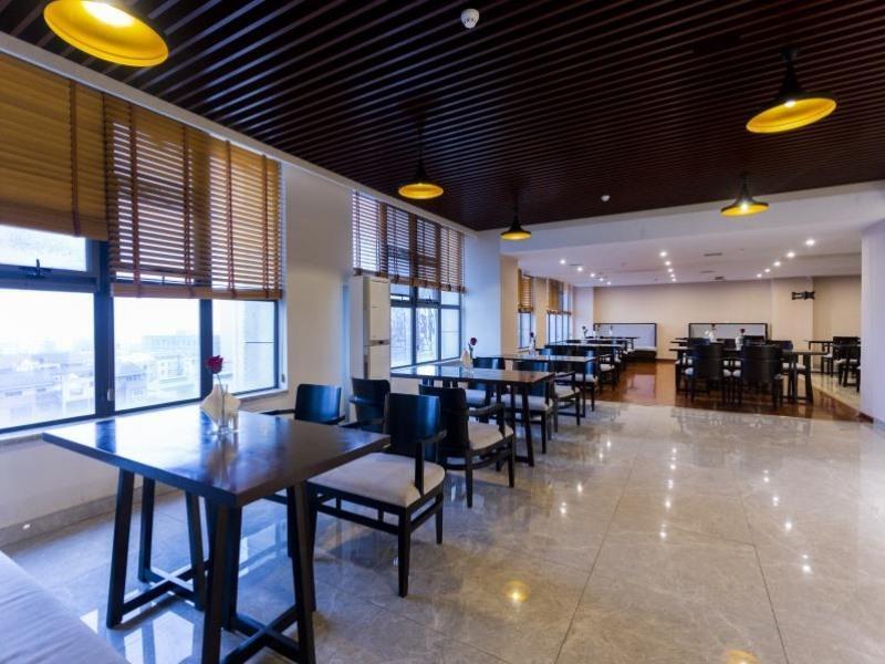 Аньцин: GreenTree Eastern Tongcheng Economic Development District Tianhong Hotel