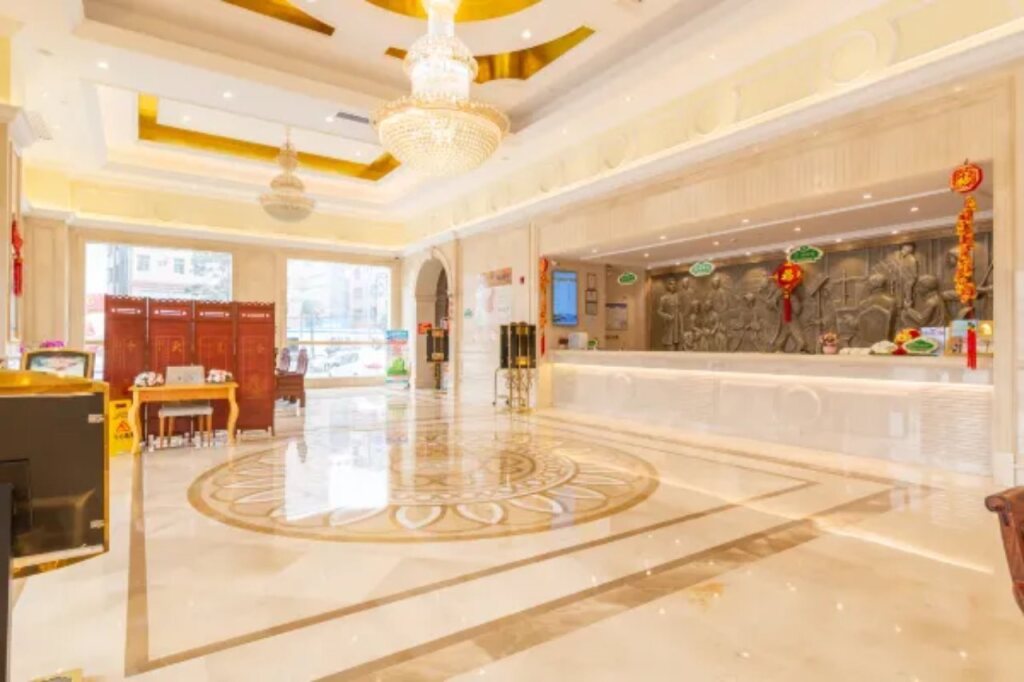 Хойчжоу: Vienna Hotel (Huizhou Zhongkai High-speed Railway Station Green Fairy Tale Branch)