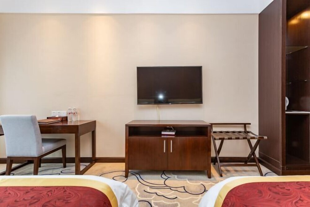 Гуанчжоучжэн: Tianrui Hotel