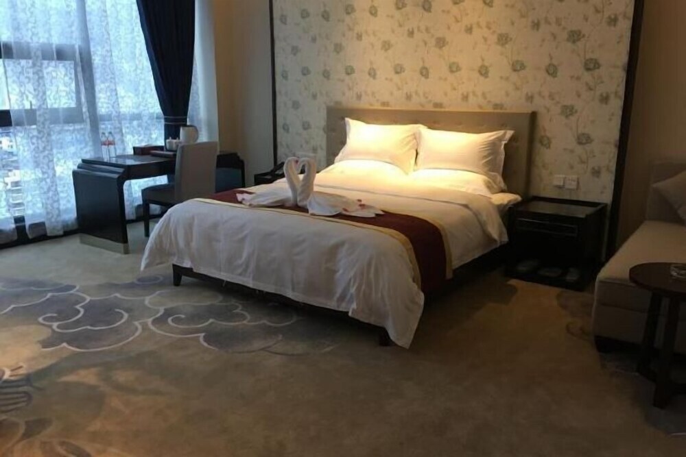 Гуанчжоучжэн: Tianrui Hotel
