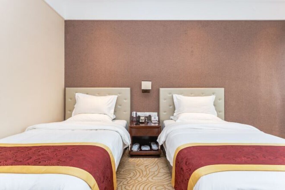 Гуанчжоучжэн: Tianrui Hotel