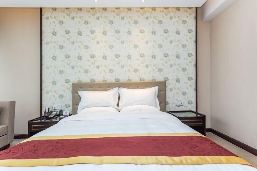 Гуанчжоучжэн: Tianrui Hotel