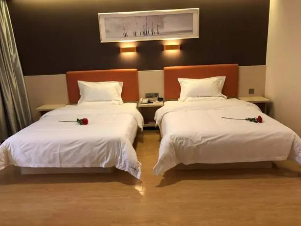 Вэйфан: Home Inn Huaxuan Hotel (Weifang Anqiu Xing'an Road Jialejia Branch)