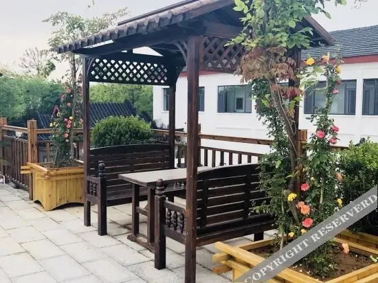 Цзинин: Zhongying Courtyard Hotel