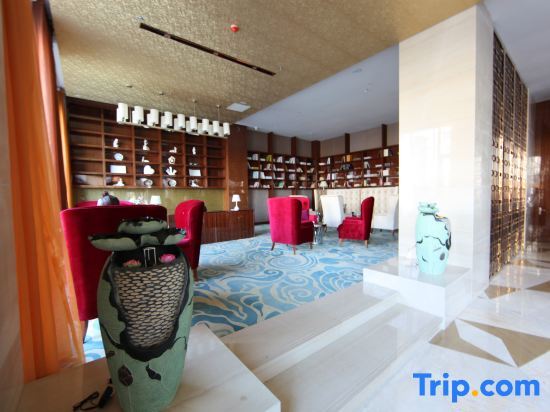 Хулун-Буир: Q+ Huili Mingzhu Business Holiday Hotel