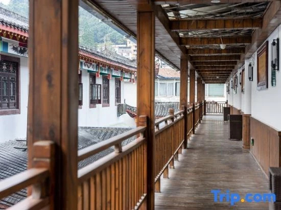 Floral Hotel·Enshi love Qingjiang homestay(Tujia daughter City store) — фото 5