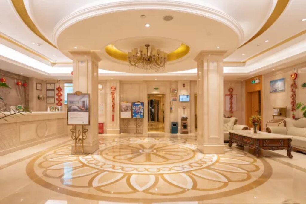 Хойчжоу: Vienna Hotel (Bolo West Bus Station)