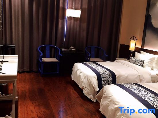 Луонань: Huayang International Hotel
