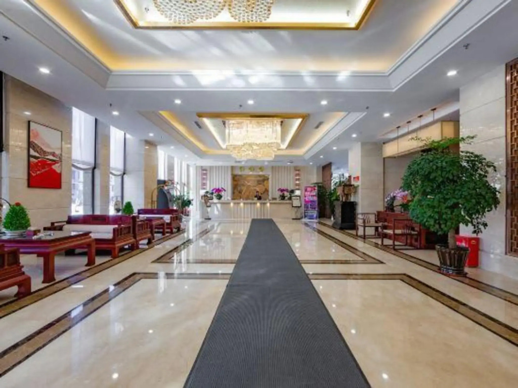 Инкоу: Shenglin Hotel