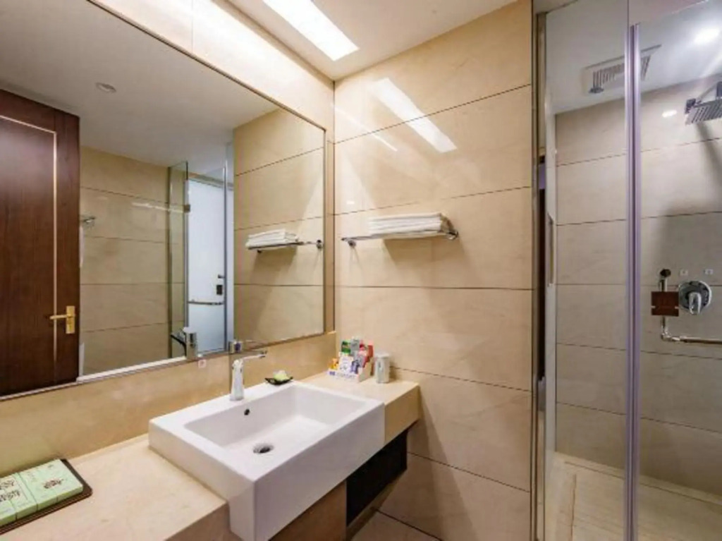 Инкоу: Shenglin Hotel