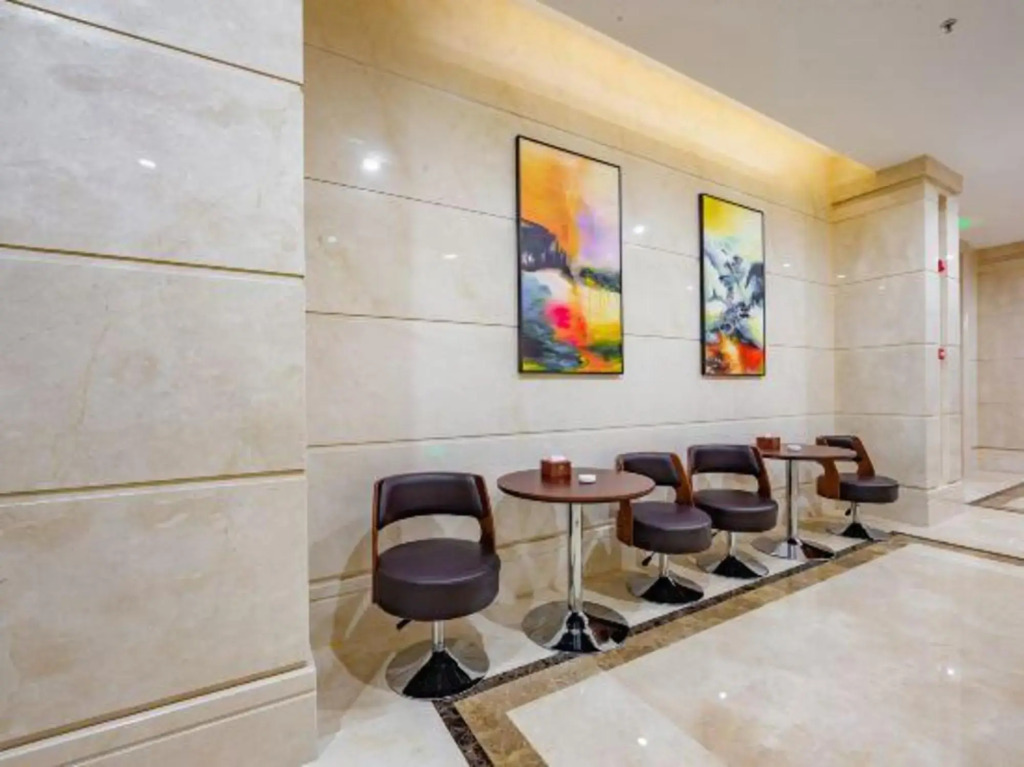 Инкоу: Shenglin Hotel