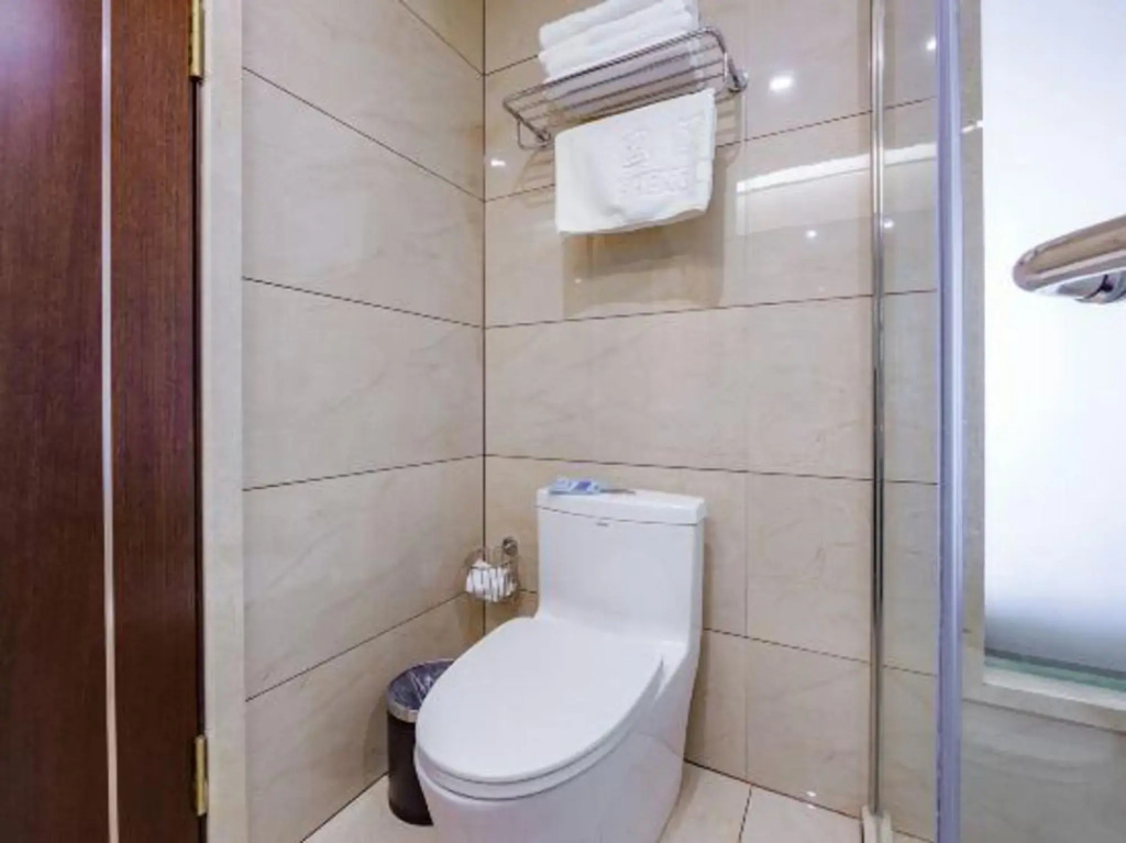Инкоу: Shenglin Hotel