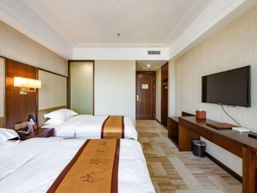 Инкоу: Shenglin Hotel