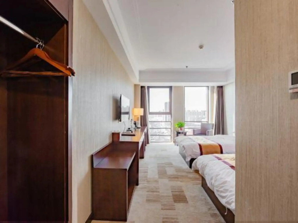 Инкоу: Shenglin Hotel