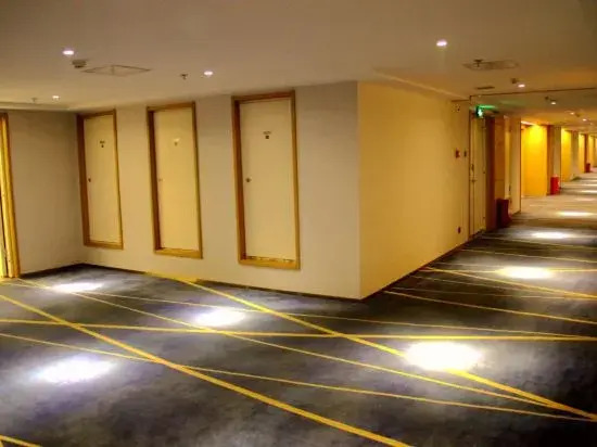 Аньян: Starway Hotel