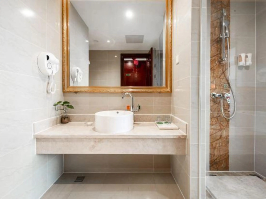 Тайчжоу: Vienna International Hotel (Taixing Huangqiao Jiayuan Plaza)