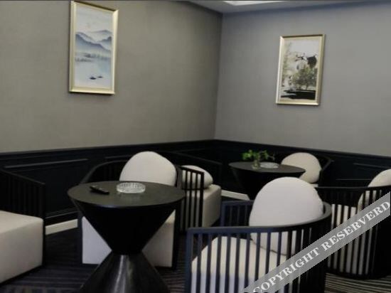 Наньян: Lano Hotel (Nanzhao Renmin Road)