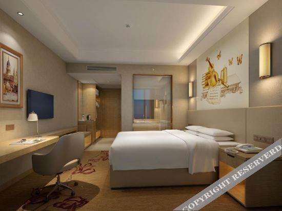 Чанша: Vienna International Hotel (Changsha Songya Lake Wanjiali North Road Branch)