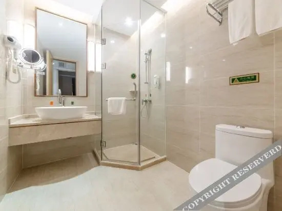 Чанша: Vienna International Hotel (Changsha Songya Lake Wanjiali North Road Branch)