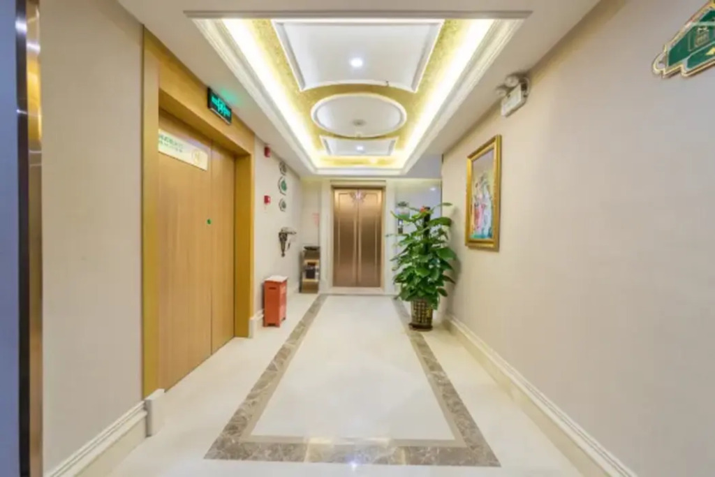 Гуйлинь: Vienna Hotel (Guilin Yongfu Station Store)