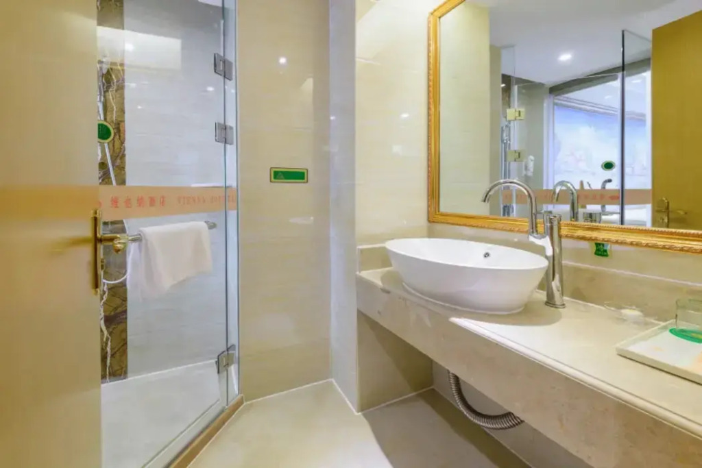 Гуйлинь: Vienna Hotel (Guilin Yongfu Station Store)