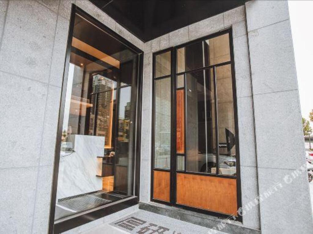 Вэйфан: Weifang Wuyan Film Art Hotel