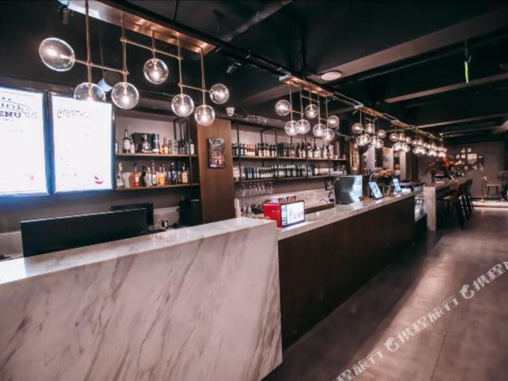 Вэйфан: Weifang Wuyan Film Art Hotel