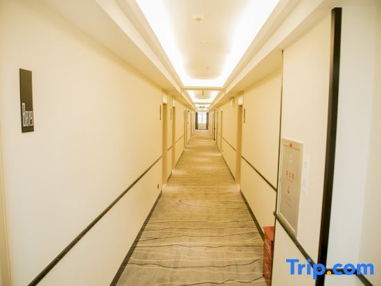 Ваньнин: Wanning  Guonan Hotel (Wanning Wan'an Ave High-speed Railway Station)