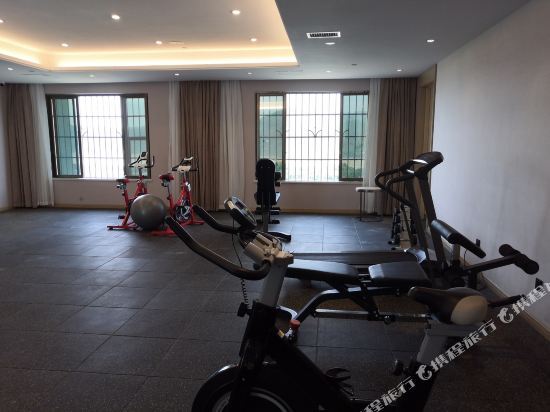 Чжаоцин: Zhaoqing Kaifeng Sichuan Kailiard Hotel