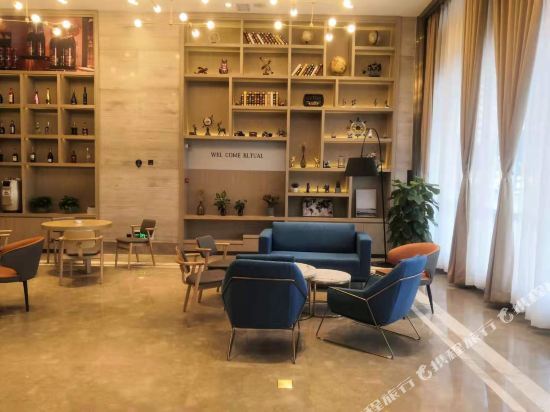 Чжаоцин: Zhaoqing Kaifeng Sichuan Kailiard Hotel