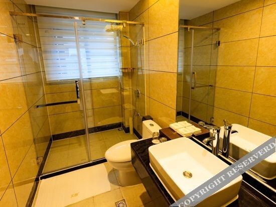 Чунцин: I Do Holiday Inns (Chongqing Changshou Old Town)