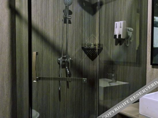 Линьи: Baichuan Chain Hotel (Linyi Harmonious Taisheng Plaza)