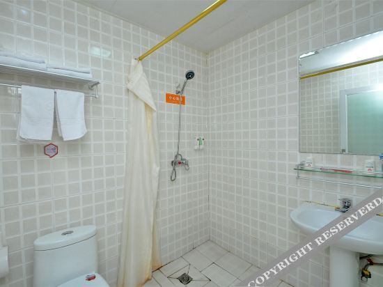 Линьи: Baichuan Chain Hotel (Linyi Harmonious Taisheng Plaza)