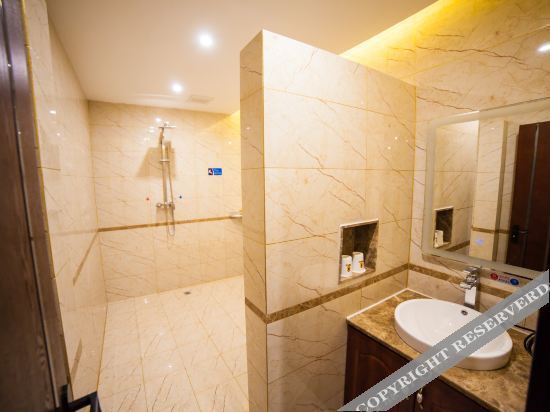 Вэйфан: Super 8 Hotel (Weifang Yihe First City Gudemao)
