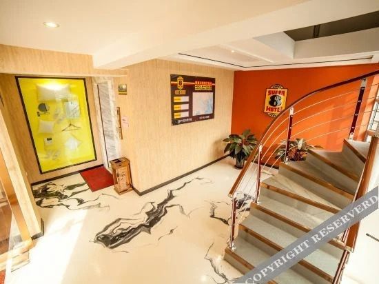 Вэйфан: Super 8 Hotel (Weifang Yihe First City Gudemao)