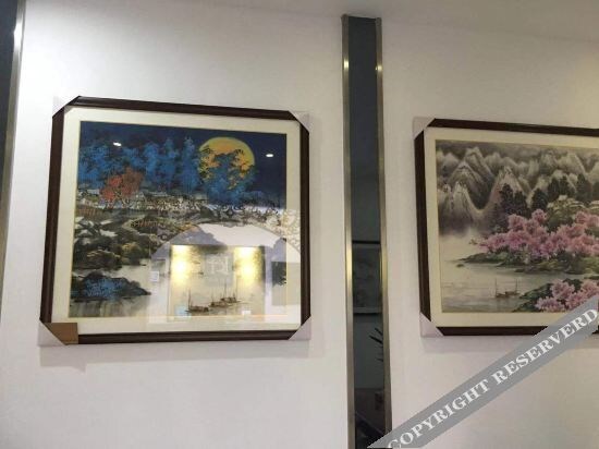 Гуйлинь: 7 Days Hotel (Guilintrainstation Xiangshan Park)Hongqiao Hotel